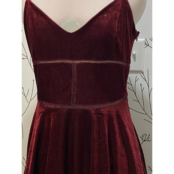 ROMEO+JULIET COUTURE Burgundy Ribbed Velvet Gold Shimmer Dress MEDIUM Whimsygoth - Picture 3 of 8